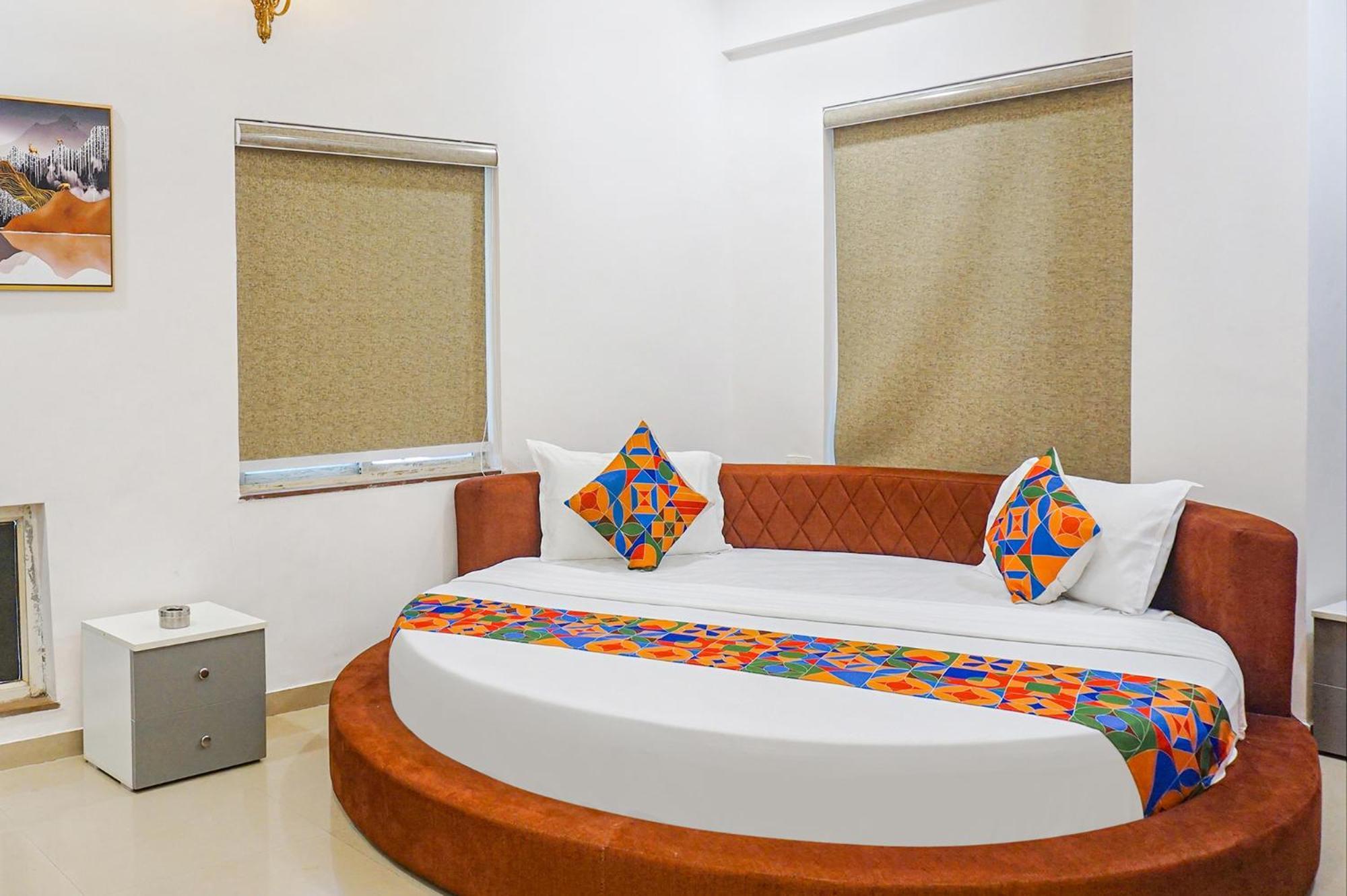 Hotel O The Leela Inn Poona Buitenkant foto