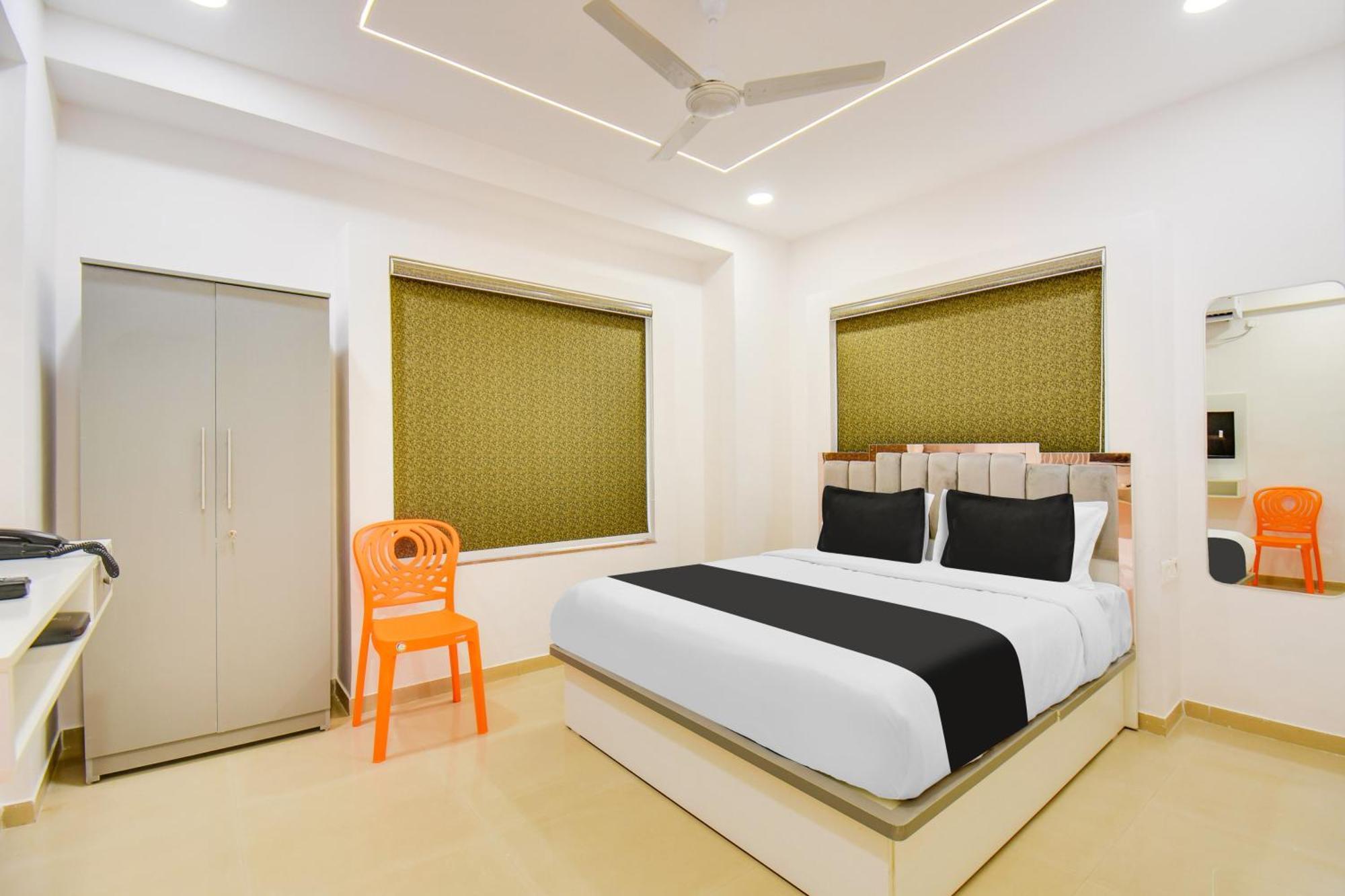 Hotel O The Leela Inn Poona Buitenkant foto